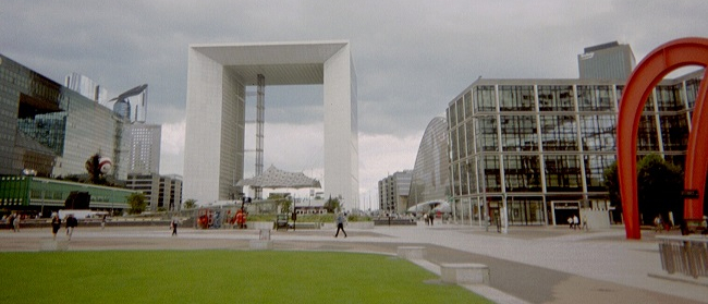 la defense