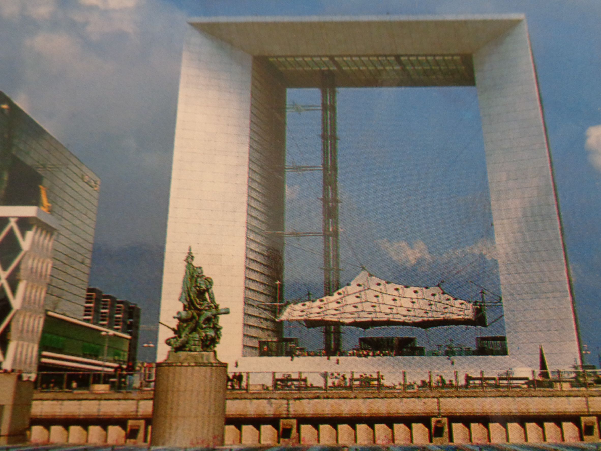 La Defense grand arche c2008