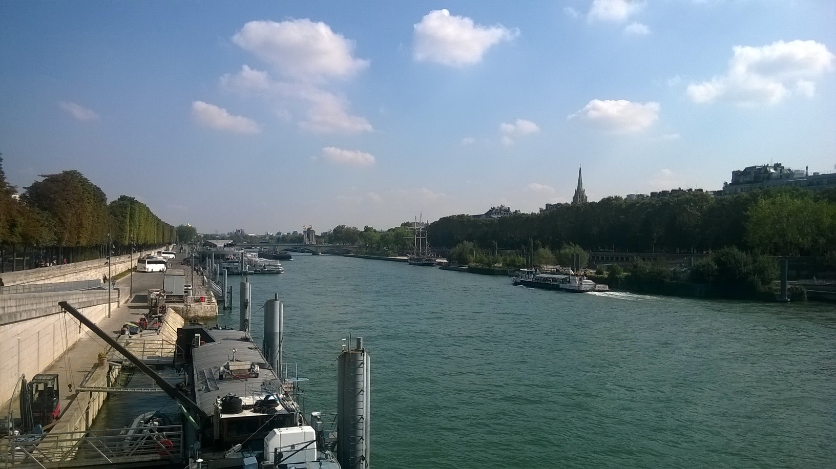 paris pont de l'alma to seine boats sep16