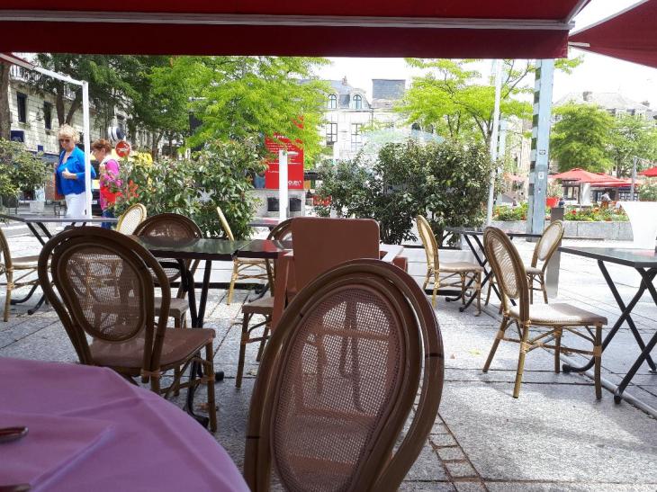 cholet brasserie le grand cafe resto to pl travot jul20