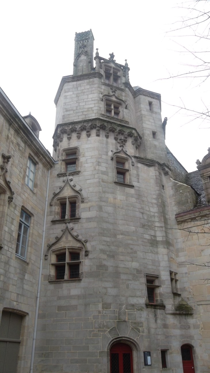 Quimper musee dept breton tour rohan inside jan11