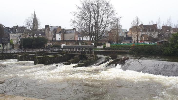 Quimper steir river locks rue de pen ar steir dec19