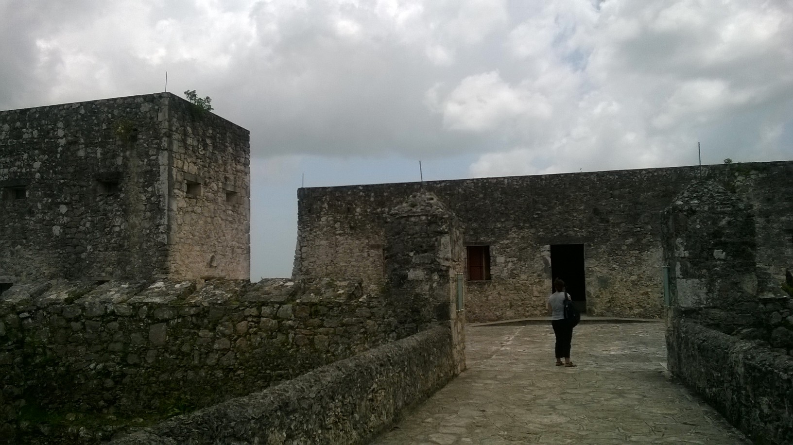 bacalar-fortress-san-felipe-entrance-jul14