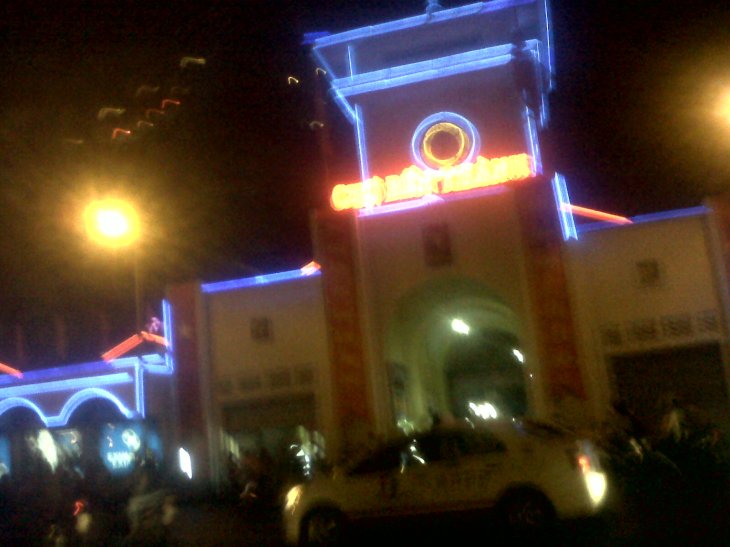 hcmc-passing-mkt-ben-thanh-feb14