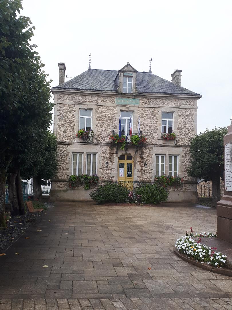 la trinite porhoet mairie front sep20
