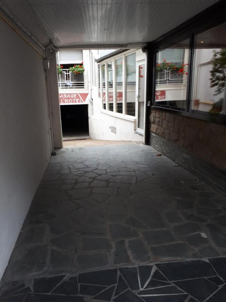 loudeac hotel les voyageurs parking underground sep20