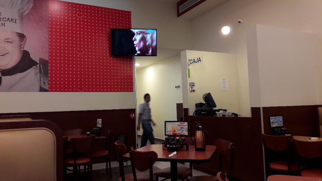 merida-altabrisas-shopping-ihop-dining-room-sep18