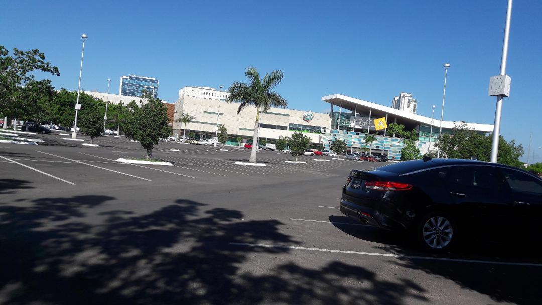 merida-altabrisas-shopping-mall-arriving-sep18