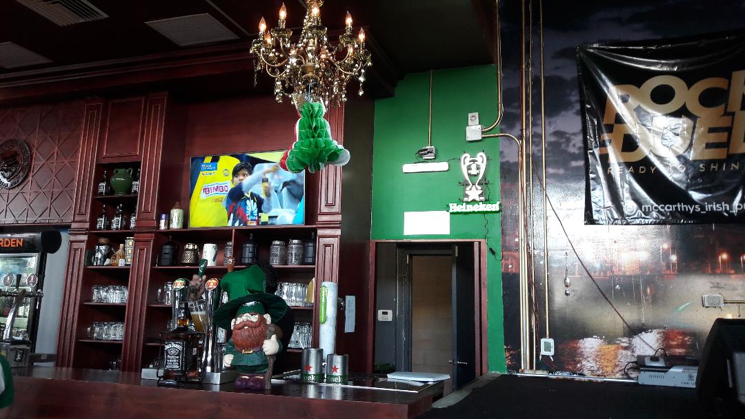 merida-la-isla-macarthys-irish-pub-lights-out-sep18