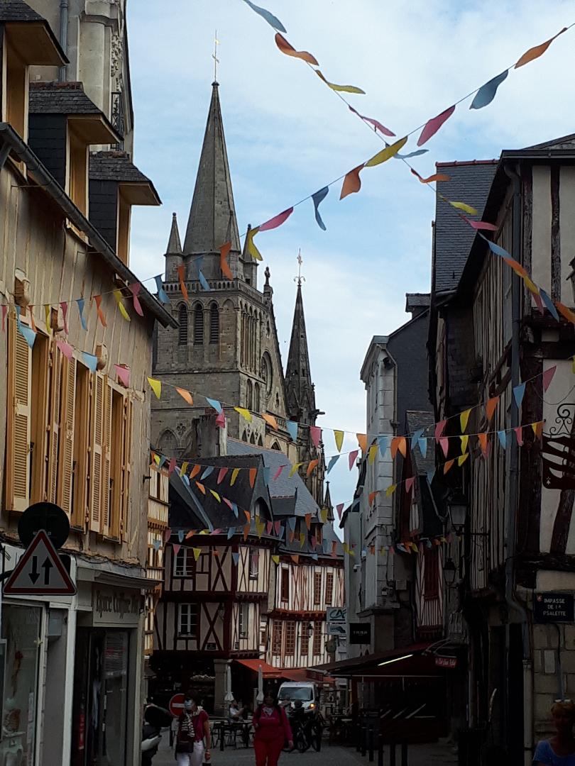 vannes pl Henri IV to pl st Pierre sep20
