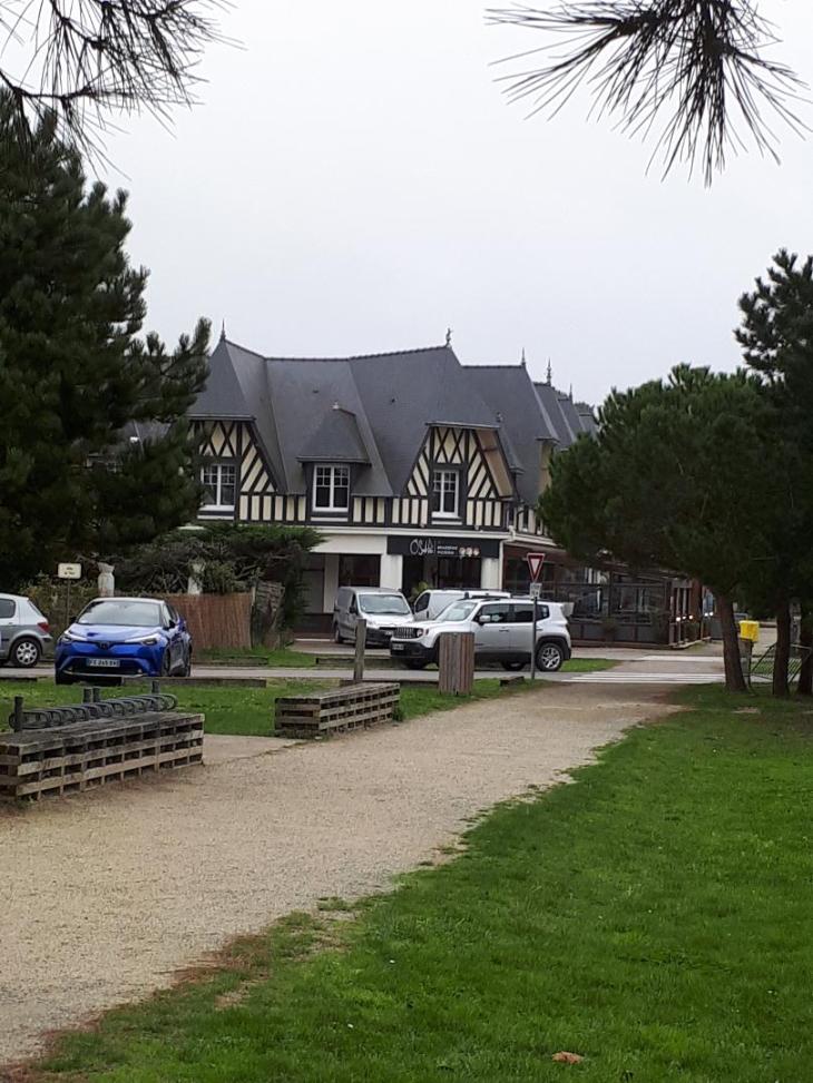 frehel architecture anglo normande shops oct20