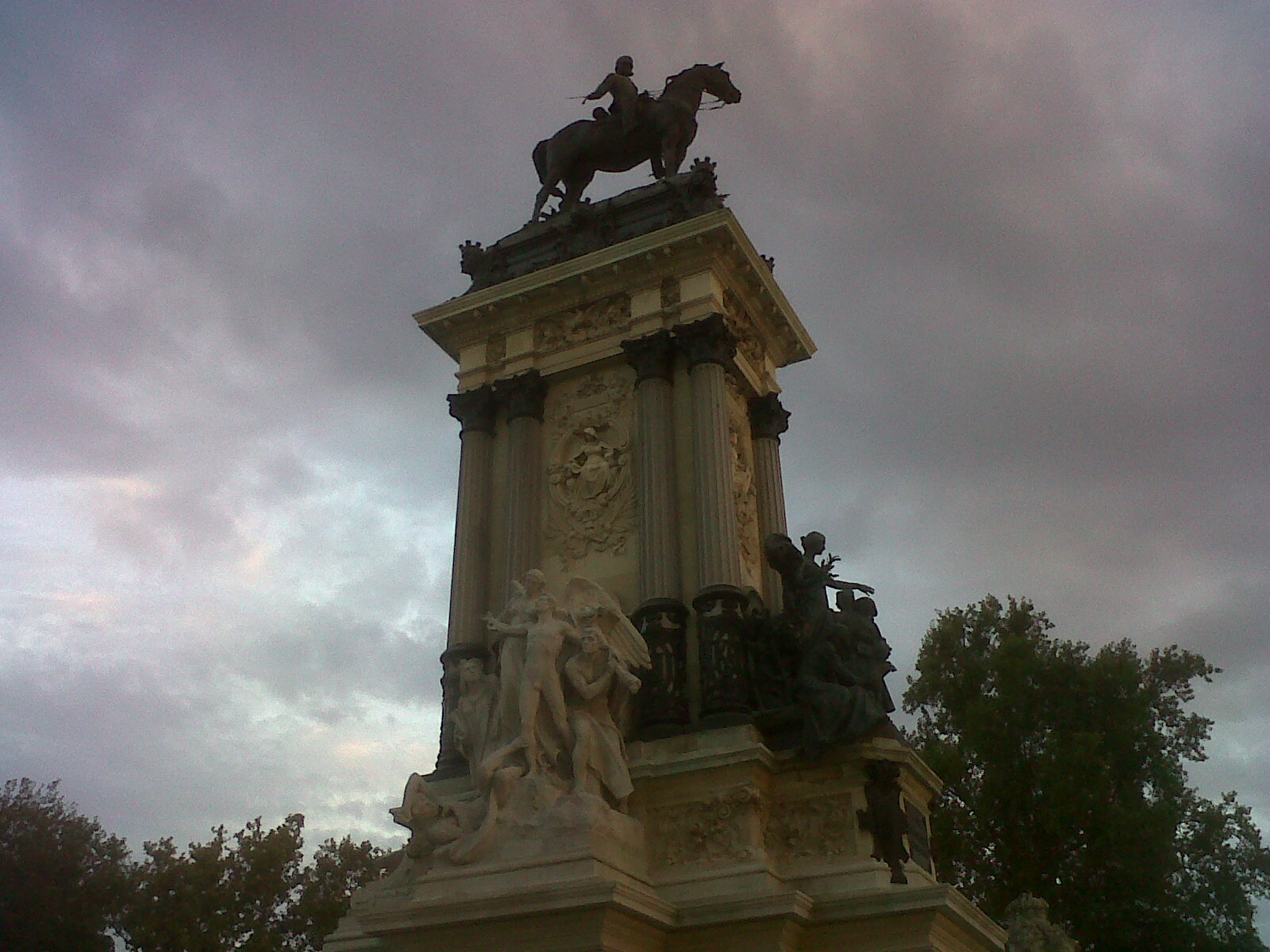 Mad retiro park mon Alfonso XIII top sep12