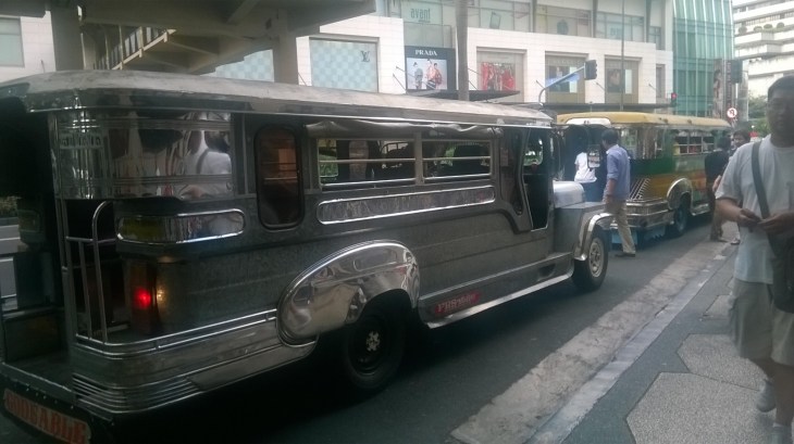 manila-jitney-bus-greenbelt-mall-area-jan16