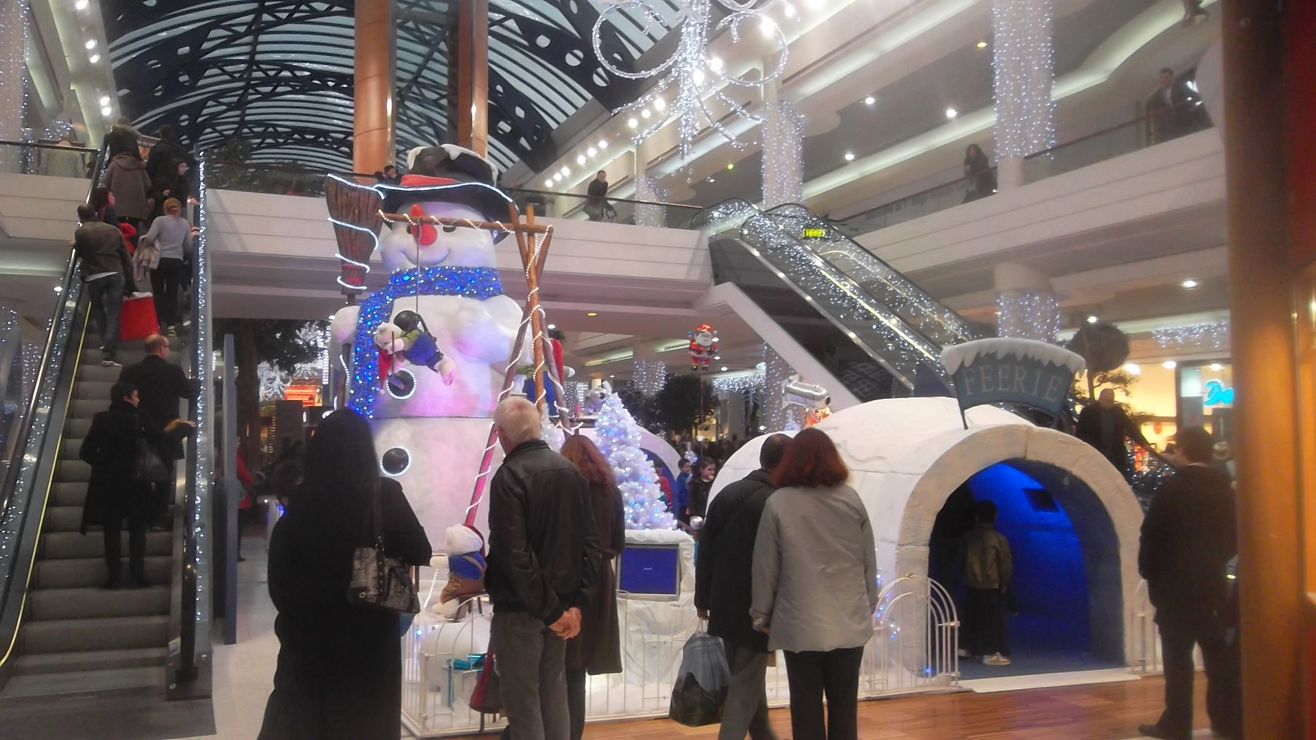 nantes christmas zenith shop dec13