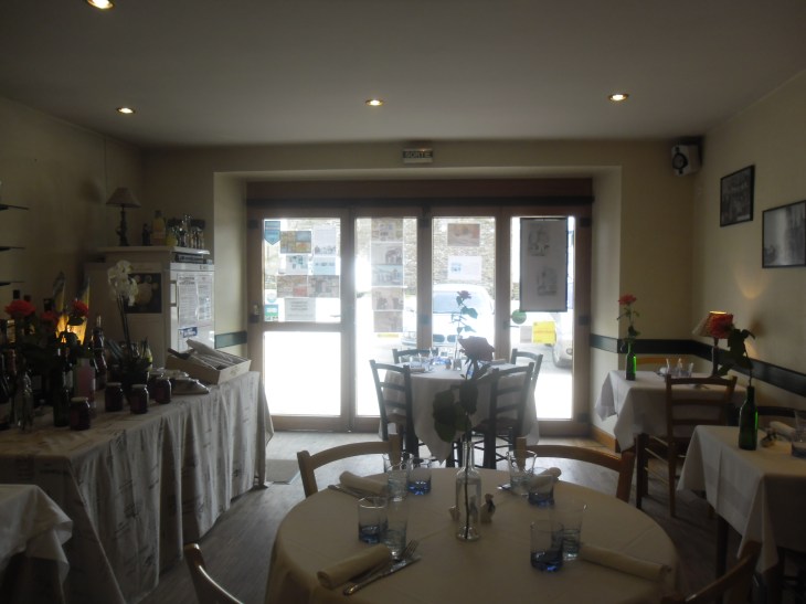 Pleyben creperie de l'enclos inside mar14
