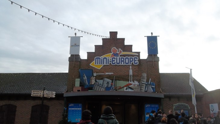 bru-mini-europe-entrance-dec12