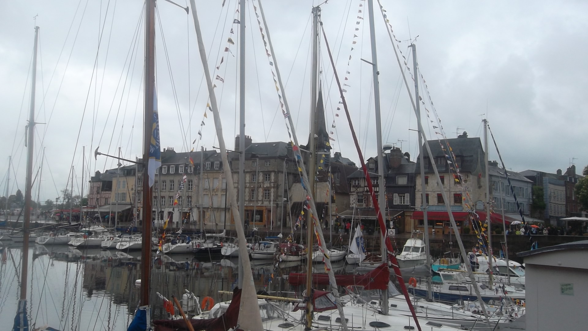 honfleur-vieux-bassin-quai-st-etienne-my13