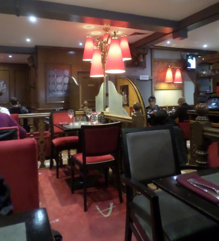 alencon-les-relais-d-alsace-resto-dining-room-jan19