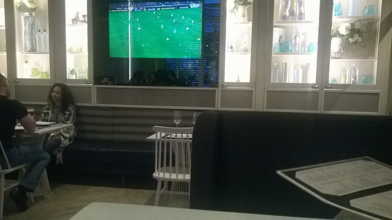 coruna-bogarts-cafe-my15