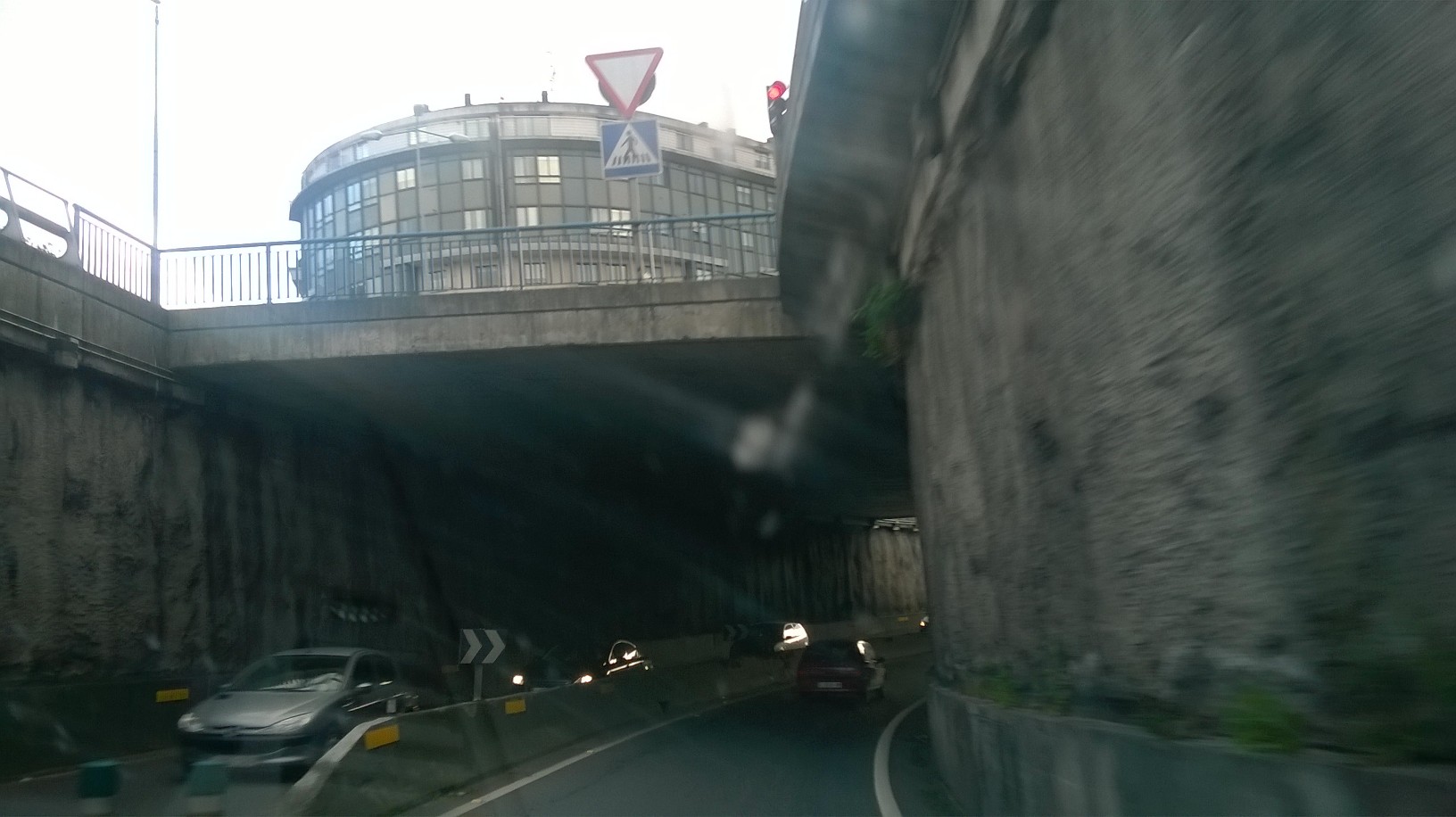 coruna-drive-to-office-my15