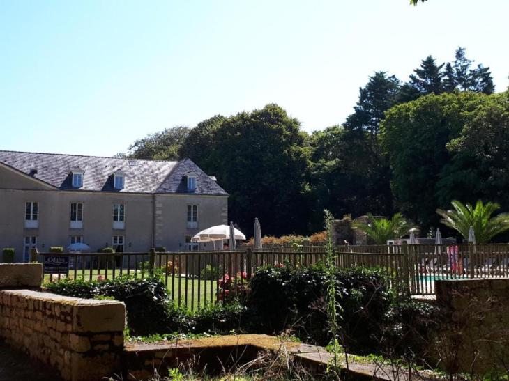 erdeven-keraveon-pool-odalys-apparthotel-aug18