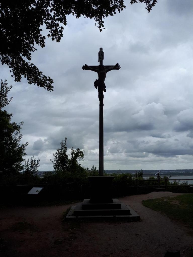 hon-chap-notre-dame-de-grace-cross-over-le-havre-aug18