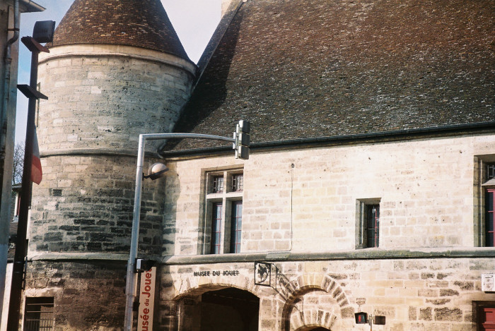 poissy-abbey-tower-toys-museum mars10