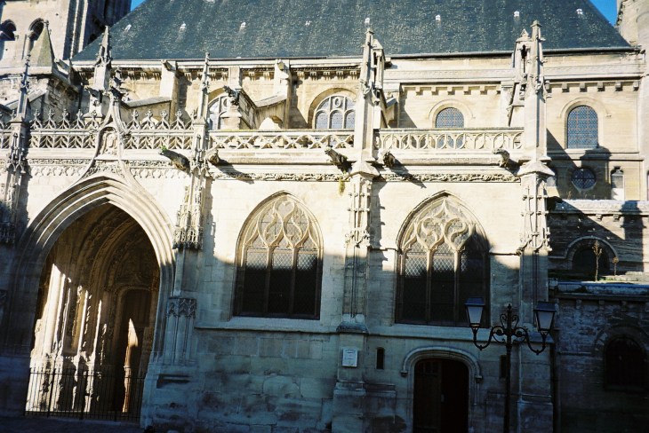 Poissy ch collegiale Notre Dame entr side may20