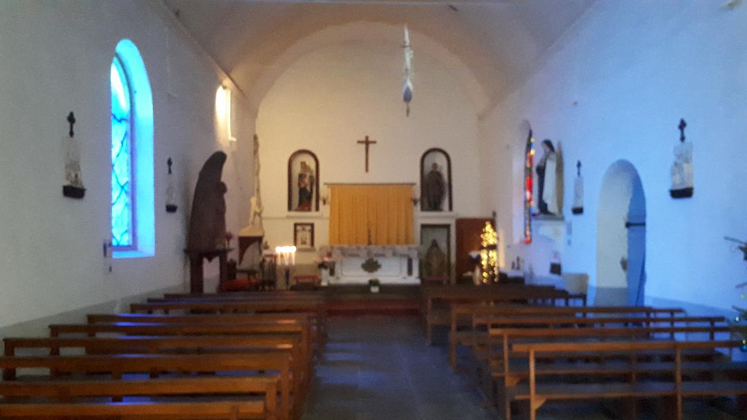 quiberon chapelle st julien nave altar jan21