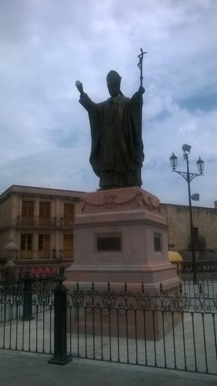 san juan de los lagos church statue JP II apr15