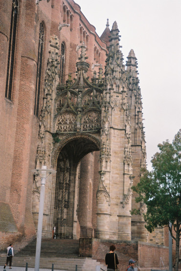 albi-cat-ste-cecile-baldoquin-door 2010