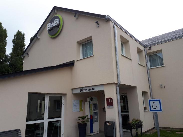 hon-bb-hotel-lobby-entr-aug18