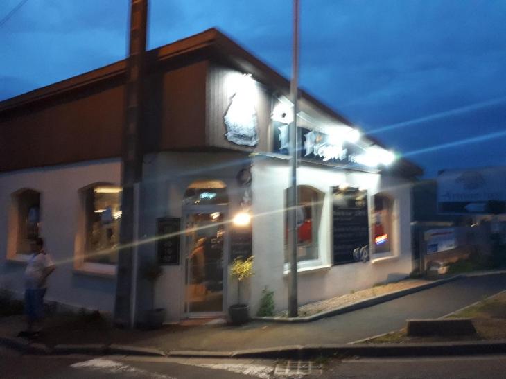 hon-la-fregate-restaurant-aug18