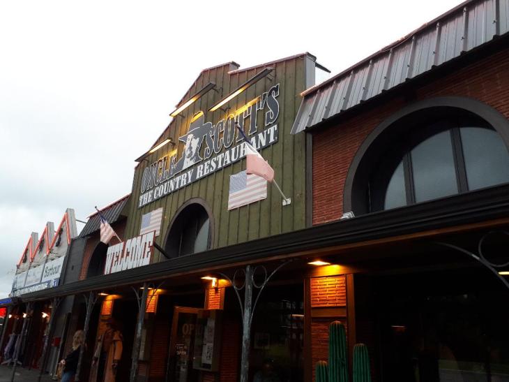 hon-oncle-scotts-restaurant-front-aug18