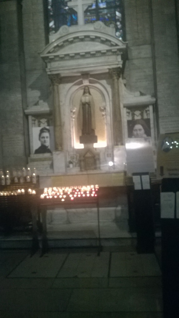 paris-ch-notre-dame-des-victoires-chapel-st-theresa-de-lisieux-sep16