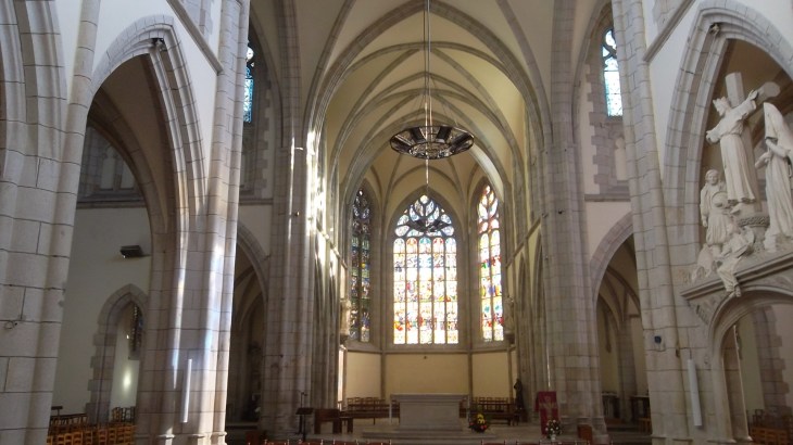 quimper-ch-st-mathieu-nave-feb13