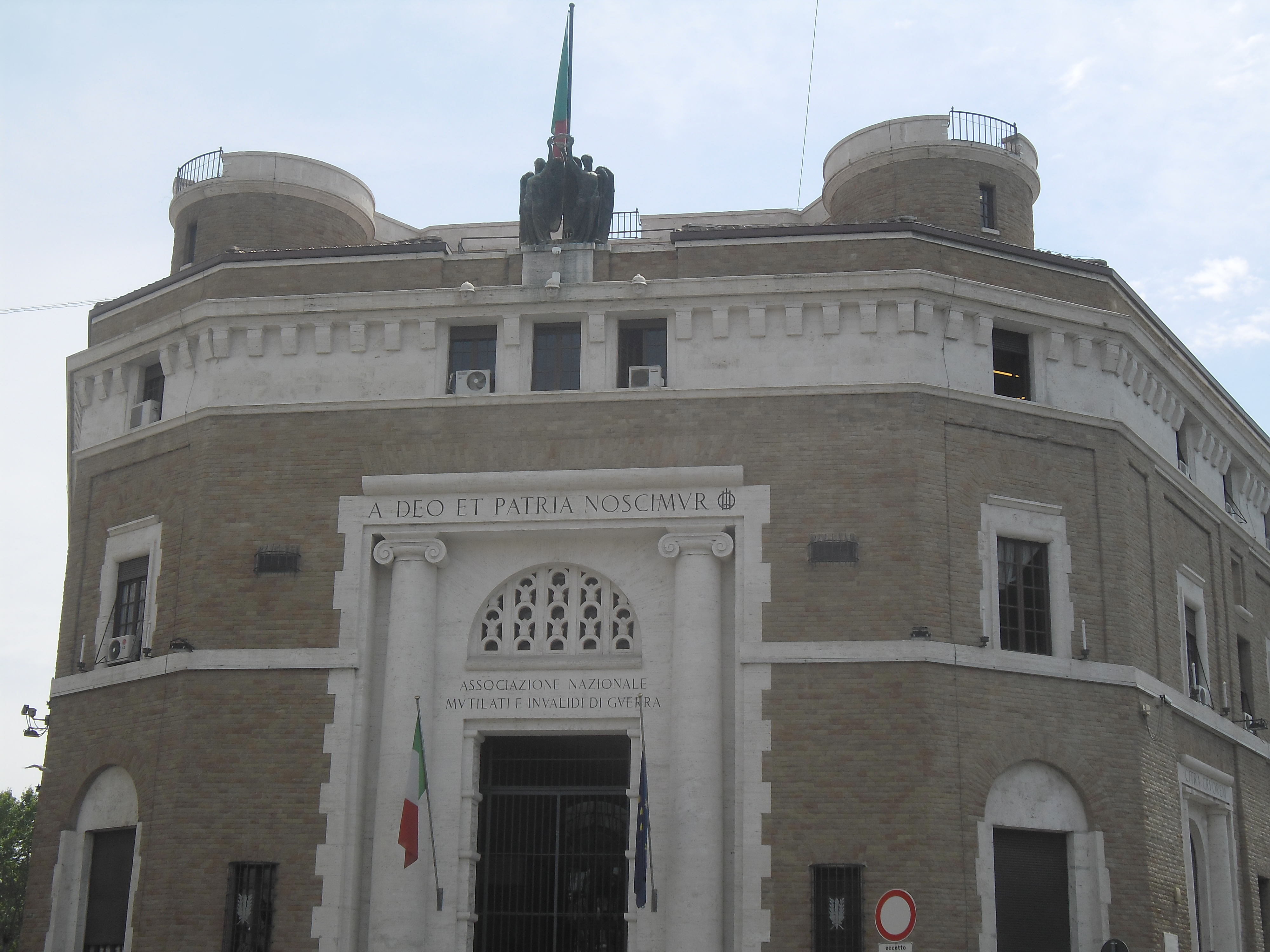 roma-invalides-piazza-cavour-aug13