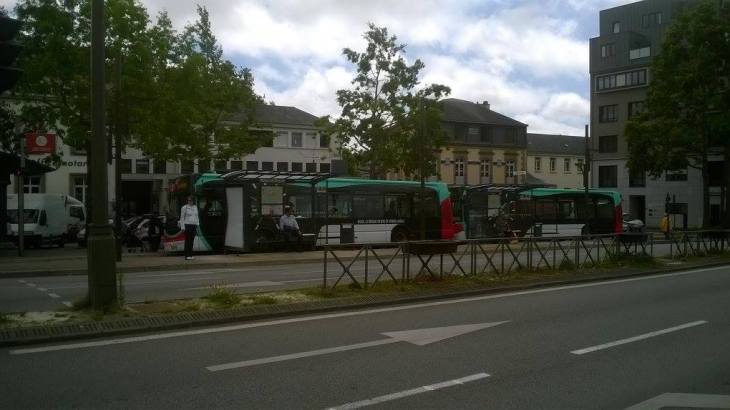 vannes pl de la Republique bus terminal jun17