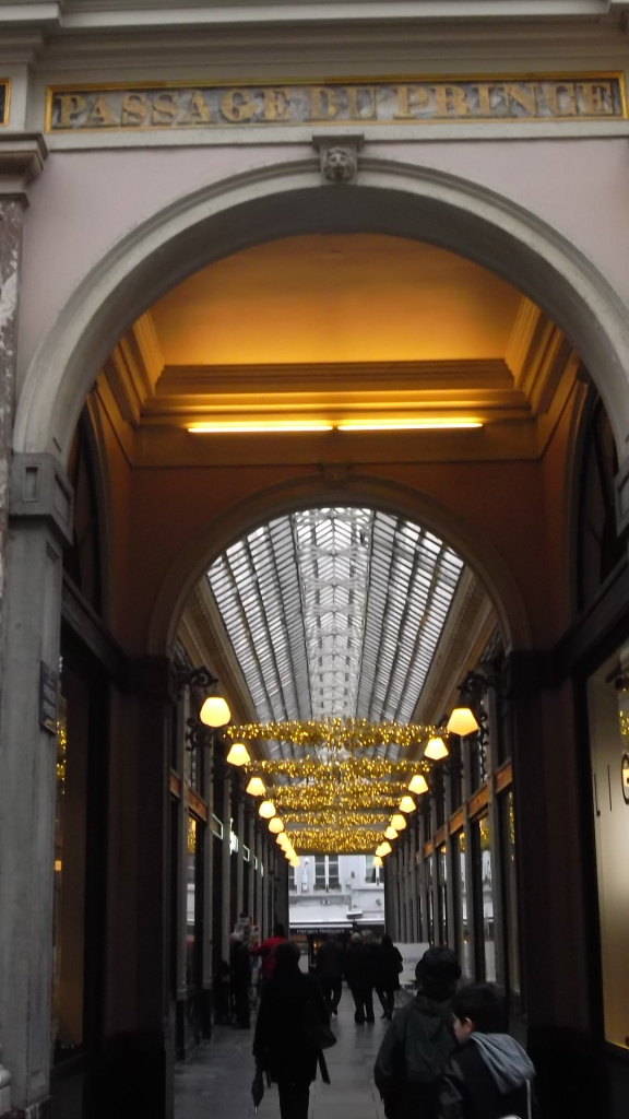 bru-galerie-royale-st-hubert-prince-dec12