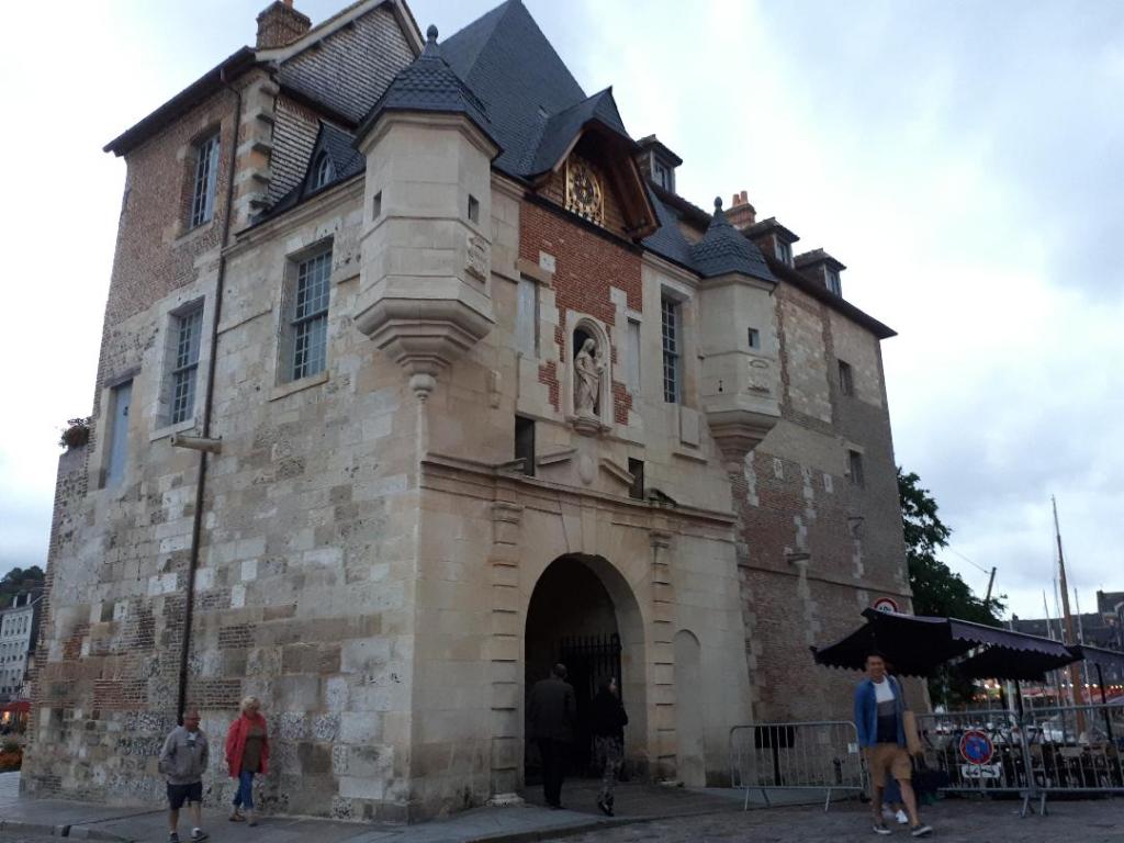 hon-lieutenance-front-aug18