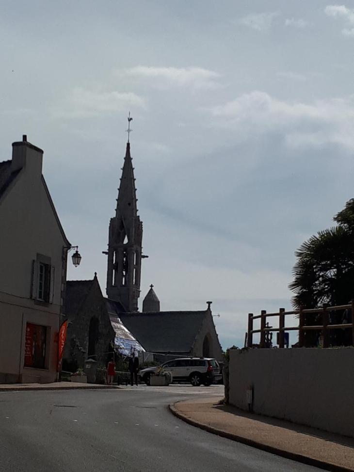 La Foret Fouesnant ch ND d Izel Vor arriving jun19