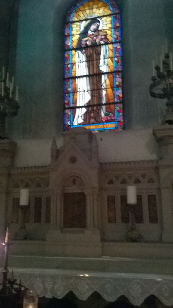 paris-ch-st-francois-de-sales-chapel-st-therese-de-lenfant-jesus-feb16