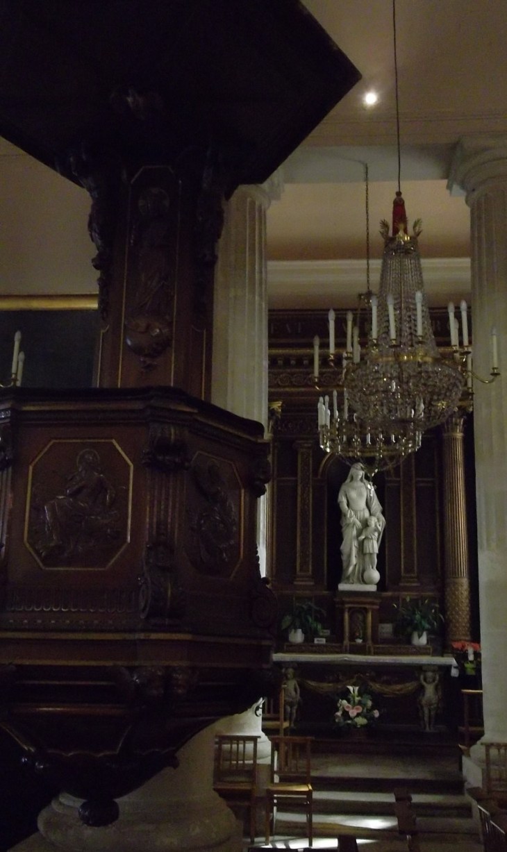 Versailles-eg-st-symphorien-stairs-mar13