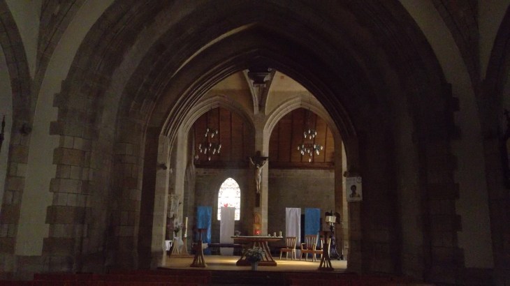 baud-ch-st-pierre-altar-jul13