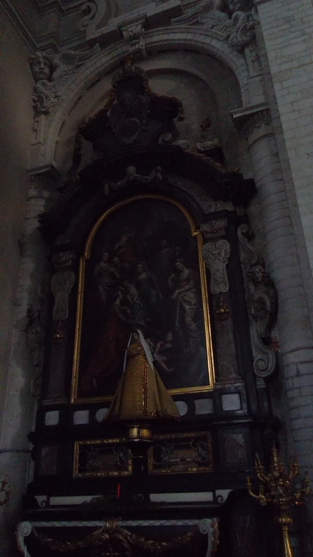 bru-église-saint-jean-baptiste-au-béguinage-virgin-dec12