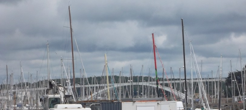 la-trinite-sur-mer-on-harbor-look-at-pont-de-kerister-jul12