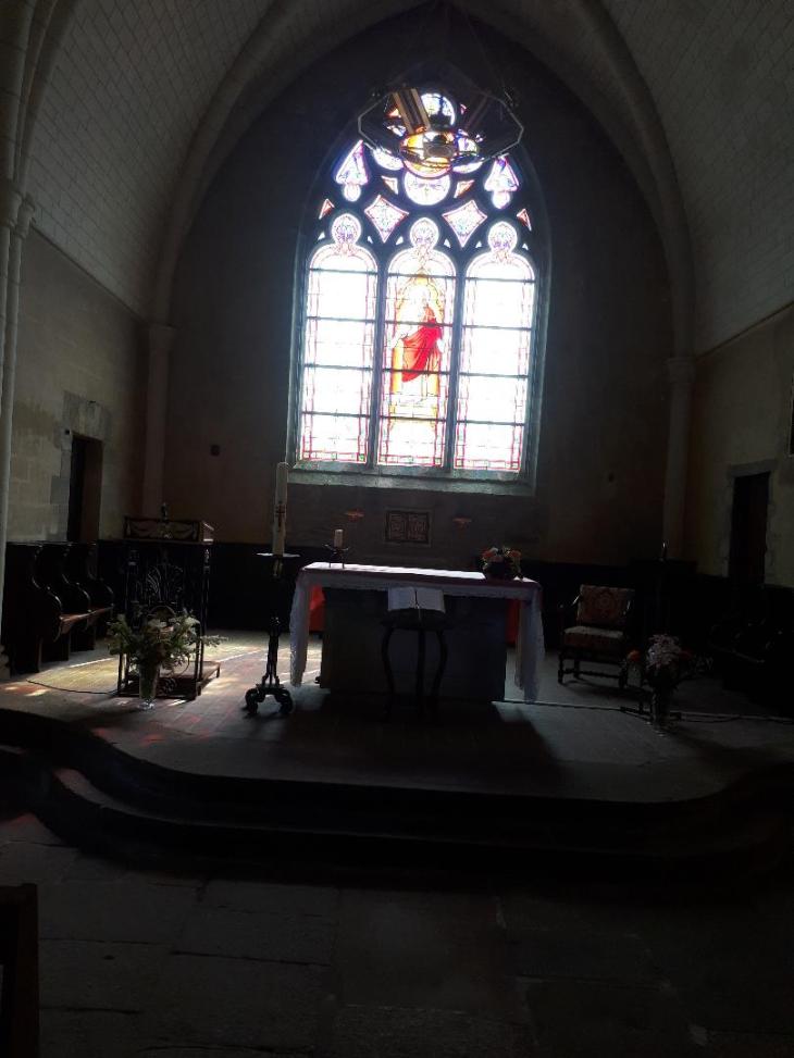 landaul ch Saint-Théleau altar apr21