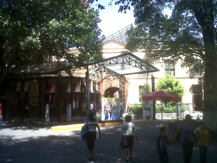 mex-pena-pobre-mall-ent-oct12