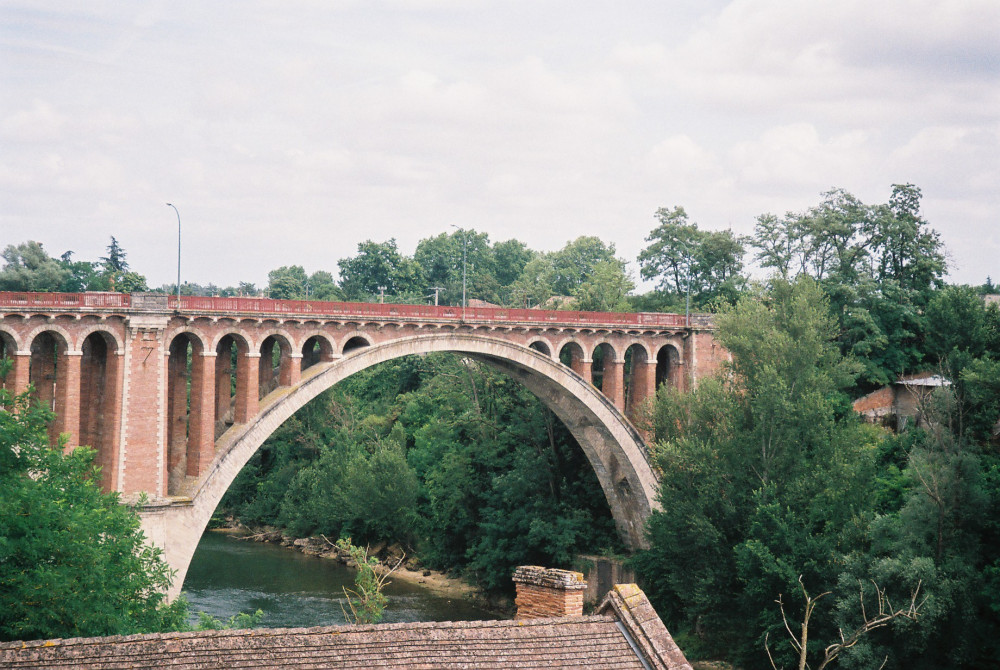 rabastens-pont-vieux-over-the-tarn-river