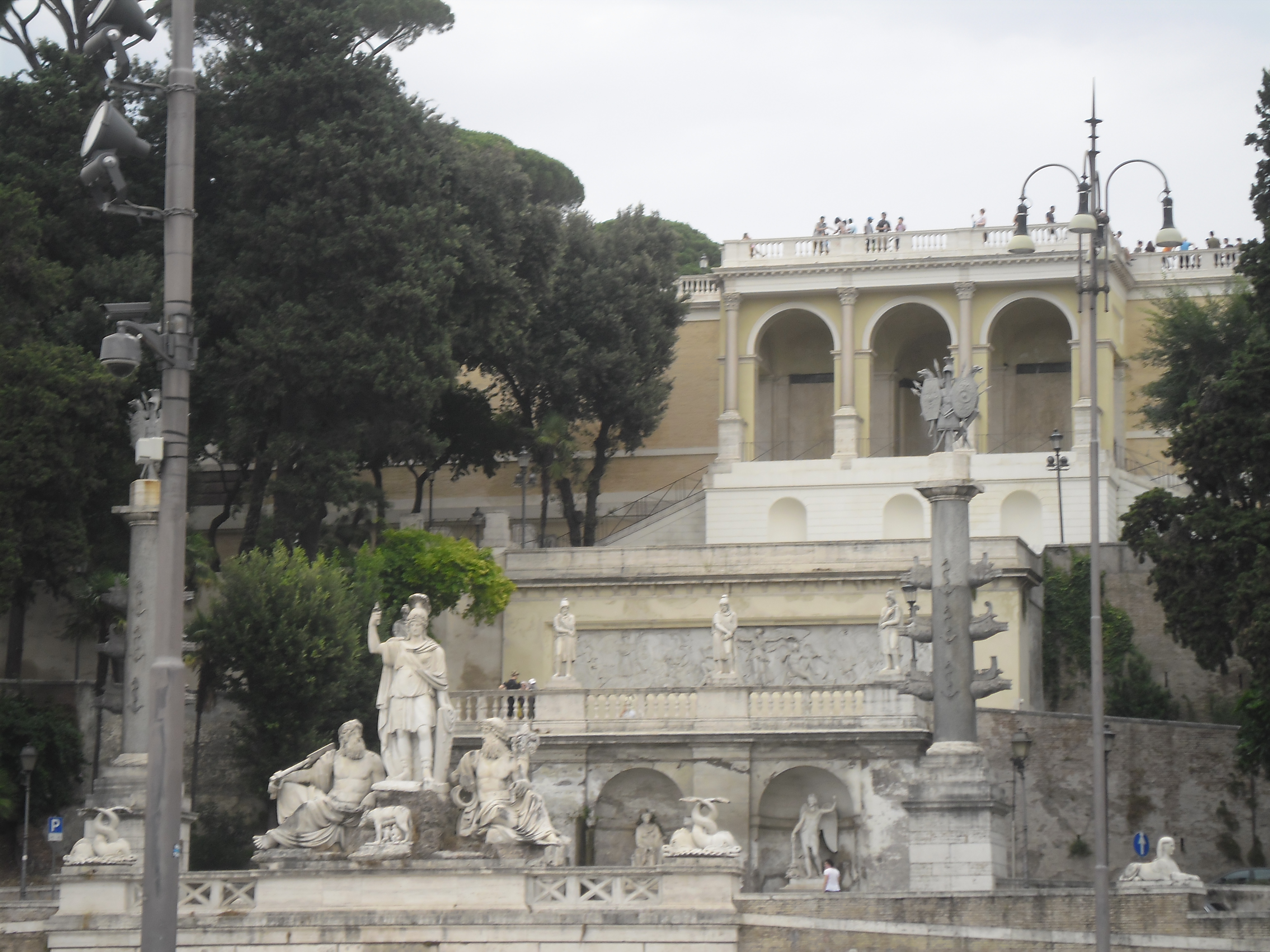 roma-piazza-popolo-right-aug13